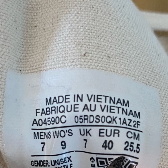 NWT Converse Chuck 70 High Top Sneakers - Picture 9 of 9